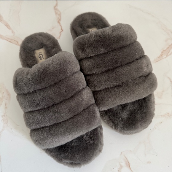 UGG Fluff Yeah Charcoal Slide Sandal - Size 8 - Picture 1 of 6